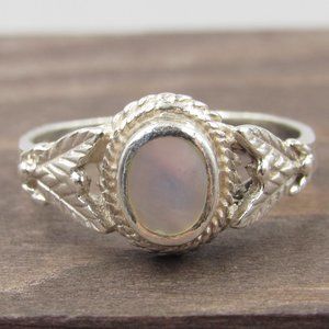 Size  Sterling Silver Flower White Shell Band